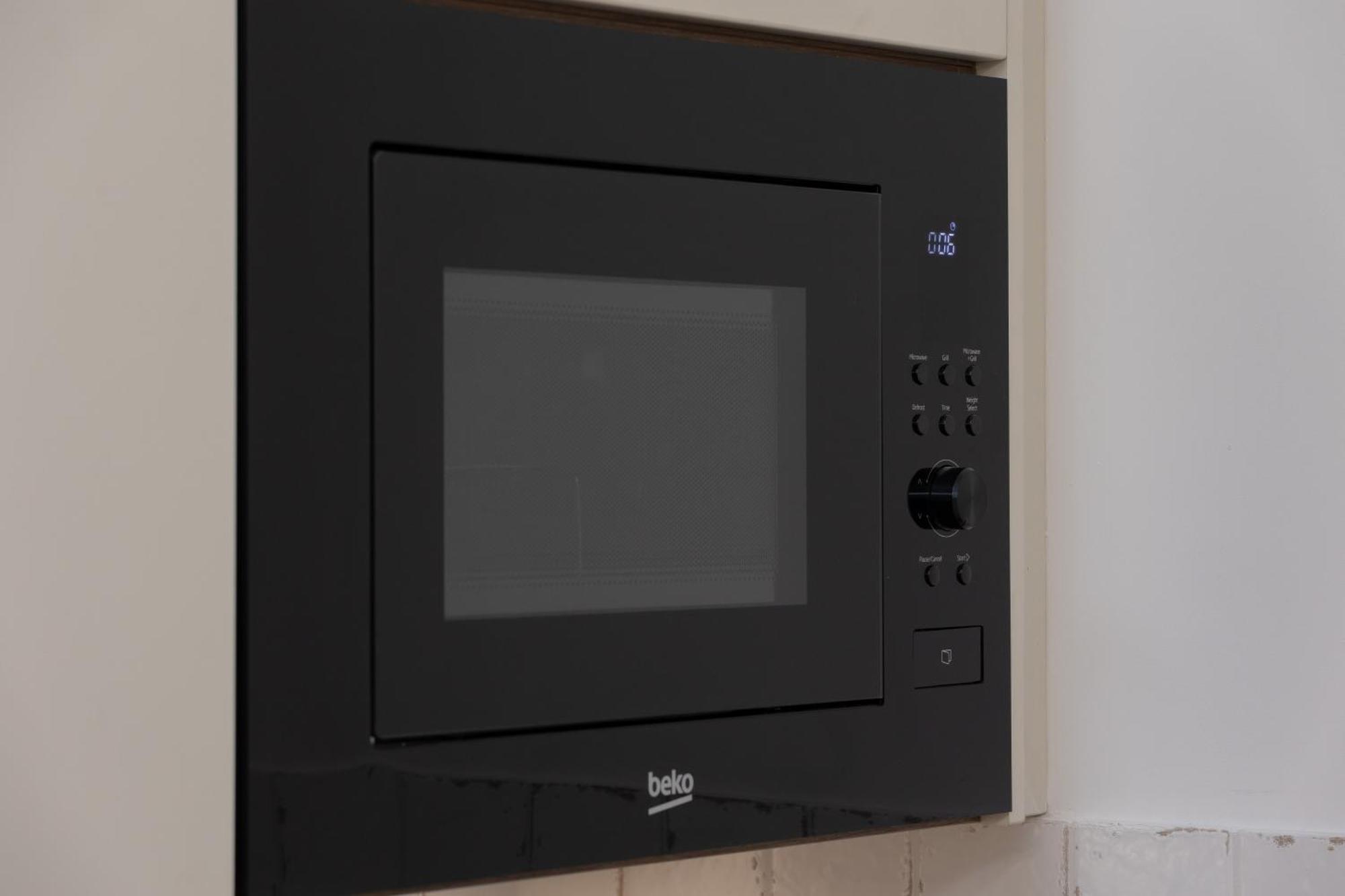 Beautiful & Stylish Dietla With Air Conditioning By Renters Apartament