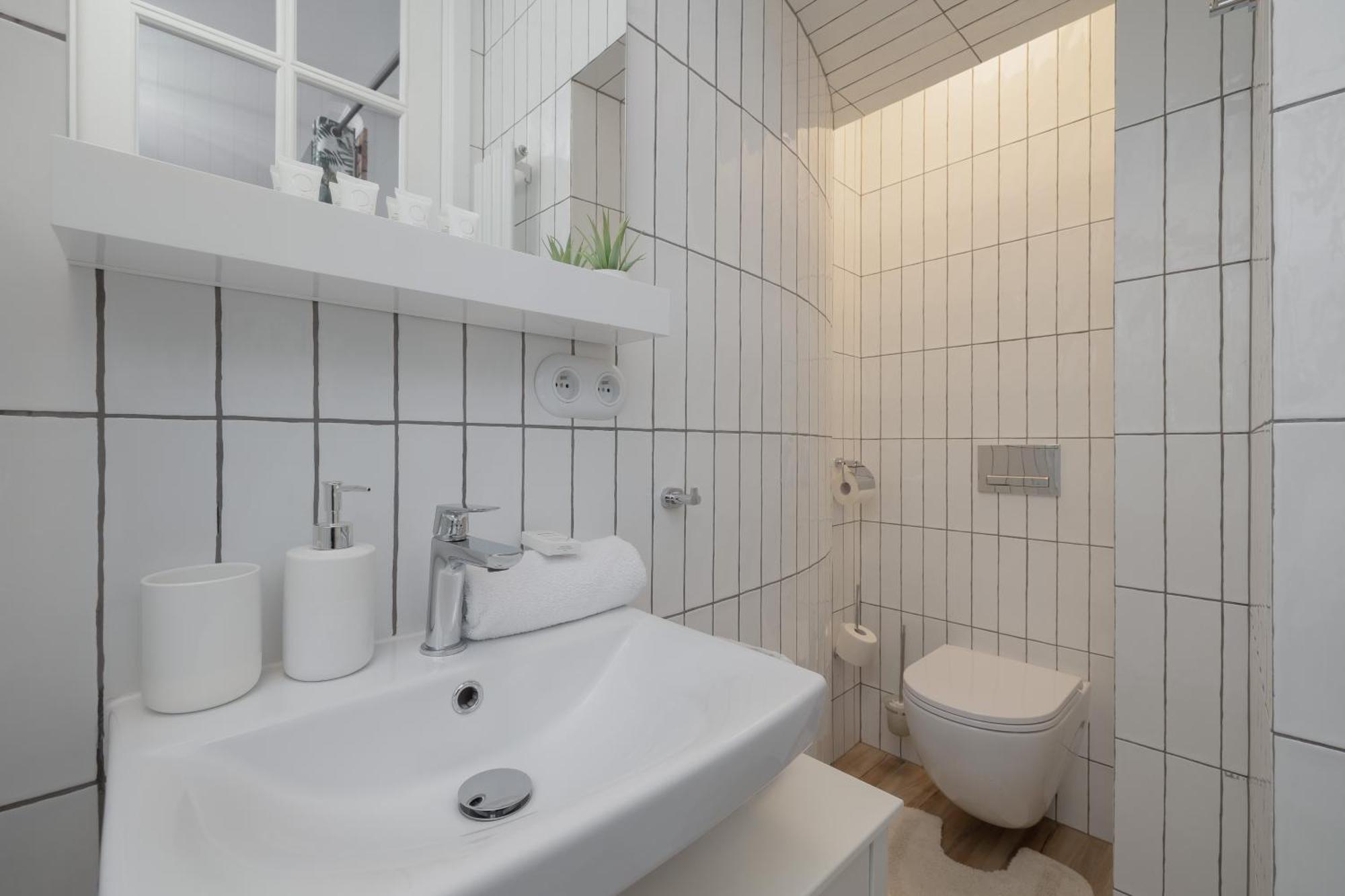 Beautiful & Stylish Dietla With Air Conditioning By Renters Apartament Kraków