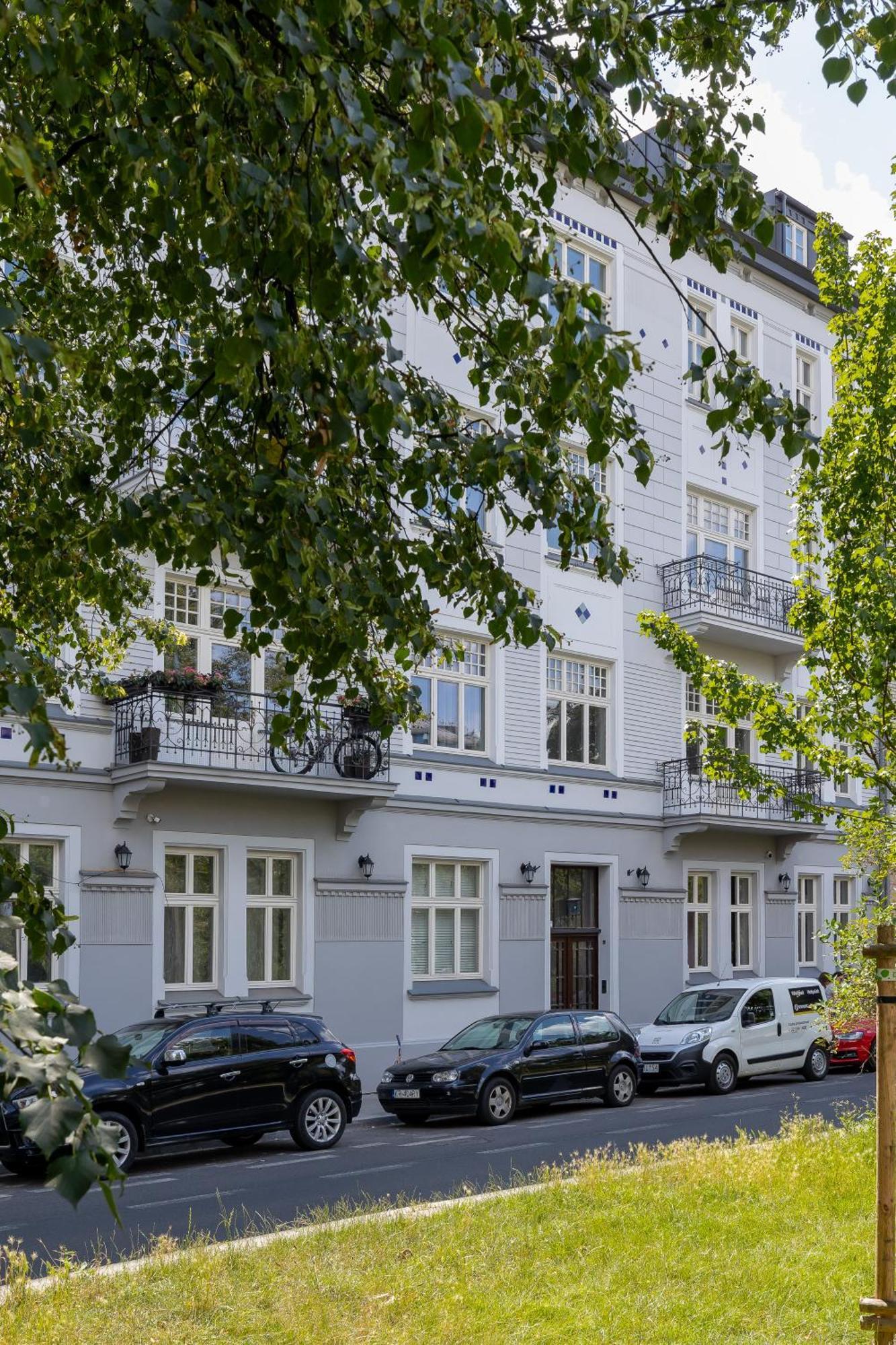 Apartamento Beautiful & Stylish Dietla With Air Conditioning By Renters *